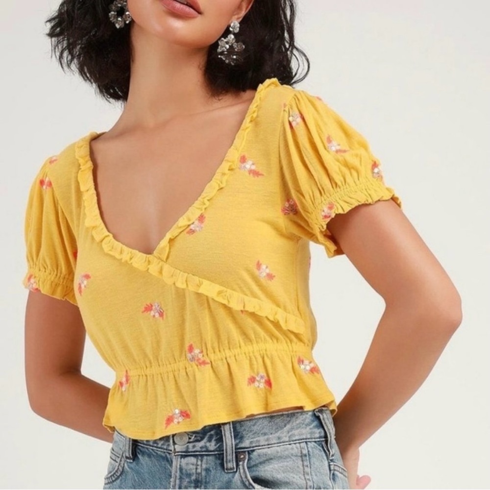 Free People Full Bloom Ruffle Yellow Crop Short Sleeve Top Size Small NWT